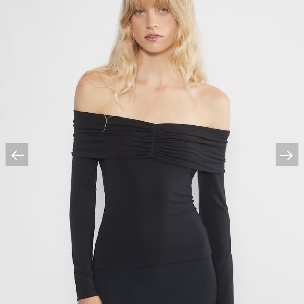 Wilfred Black Off-Shoulder Top